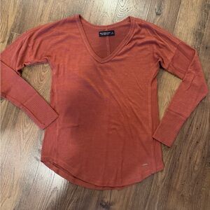 Abercrombie & Fitch- Soft & Cozy V-Neck Sweater (orange burnt)